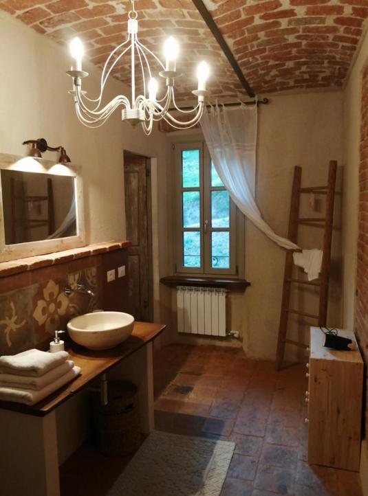 La Casa In Collina Bed & Breakfast Cinzano Exterior photo