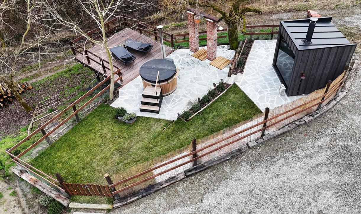 La Casa In Collina Bed & Breakfast Cinzano Exterior photo